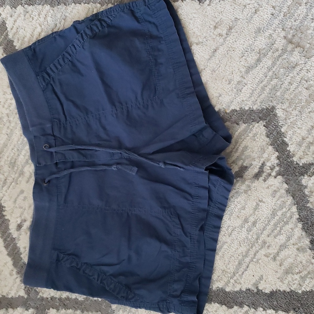 Light shorts